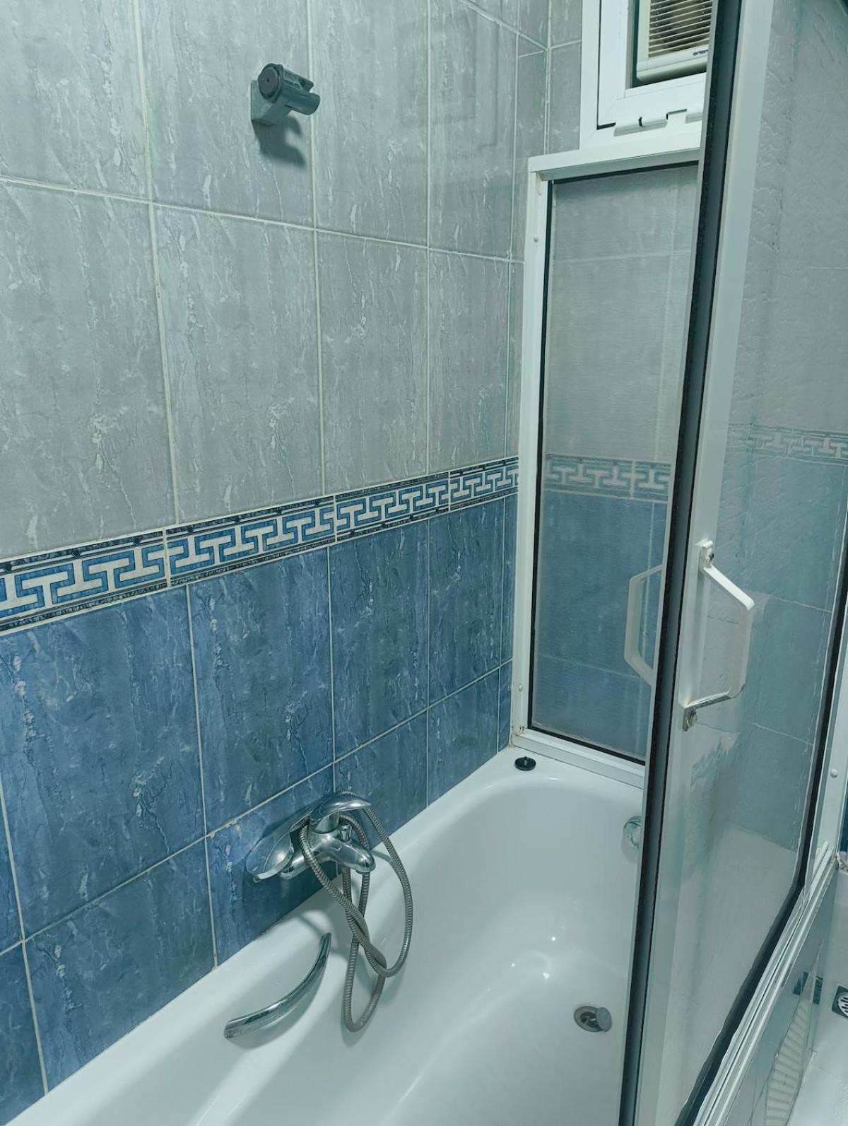 Spacious - Facing Corniche *